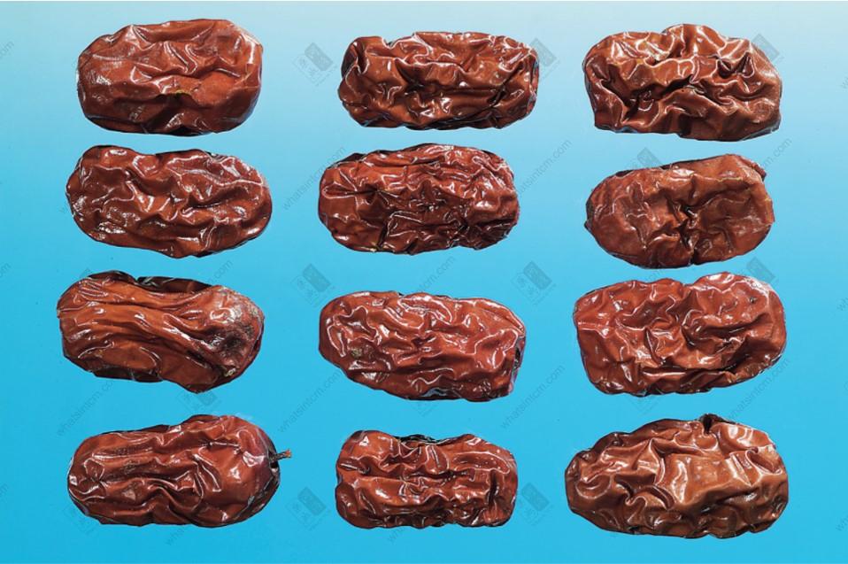 Anhui Red Jujube: Dark red, oval with wrinkles, sweet and oily when eaten.