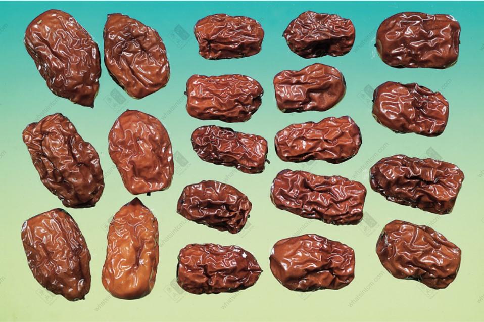 Jixin Jujube (Chicken Heart Jujube): Size like a chicken heart, those with a sour skin are preferred.